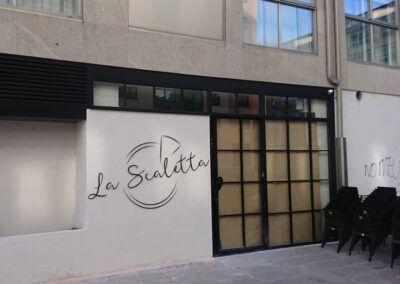 PUERTA ACRISTALADA EXTERIOR